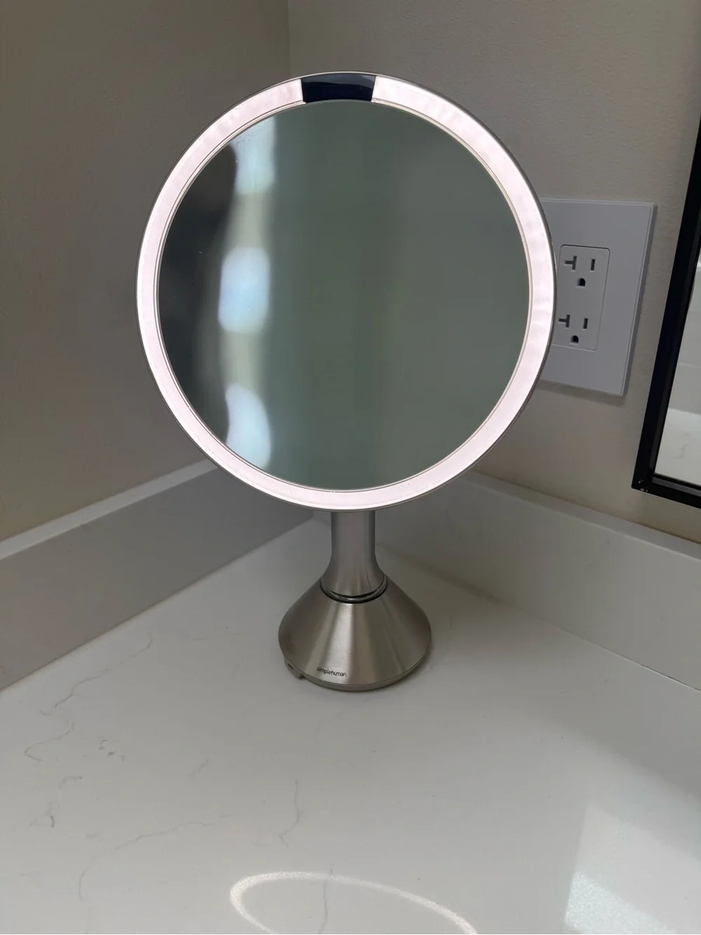 Simplehuman Sensor Mirror Round 9in
